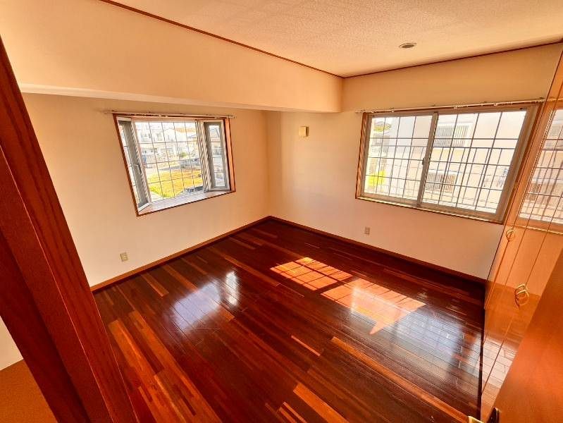 3LDK Apartment for Rent in Yomitan Village, Okinawa - No Guarantor - Thumbnail 2