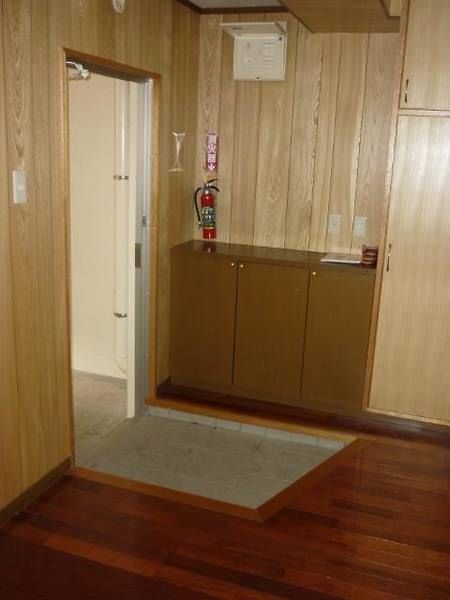 Sky Palace 2LDK Apartment for Rent in Tomigusuku, Okinawa - Thumbnail 4