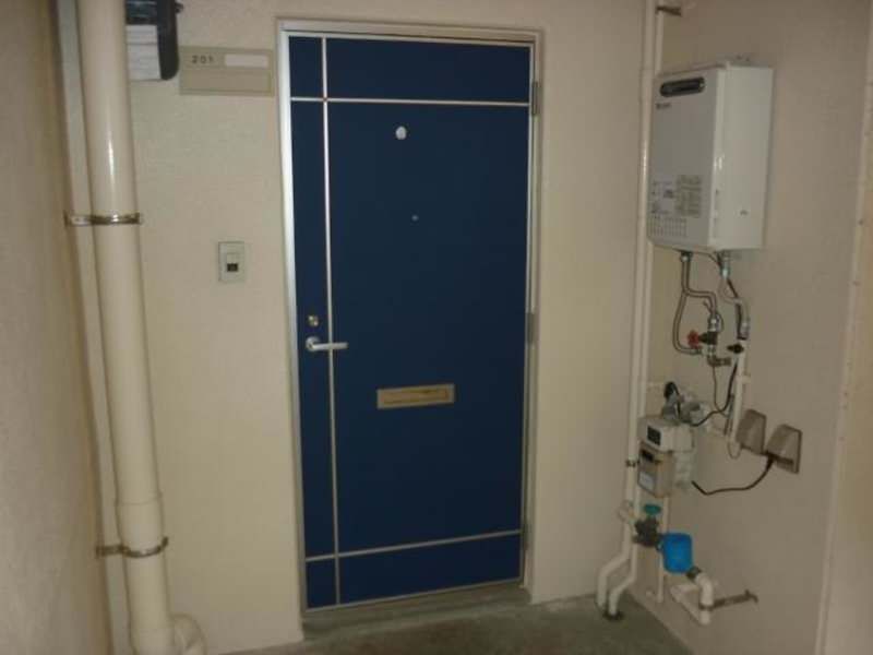 Sky Palace 2LDK Apartment for Rent in Tomigusuku, Okinawa - Thumbnail 2