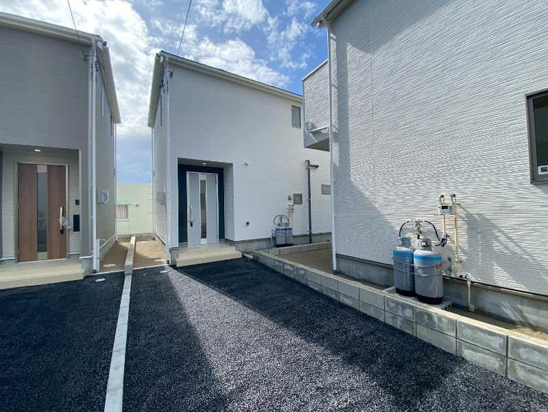 New 3LDK House for Sale in Uruma, Okinawa - 2026 Build - Thumbnail 2
