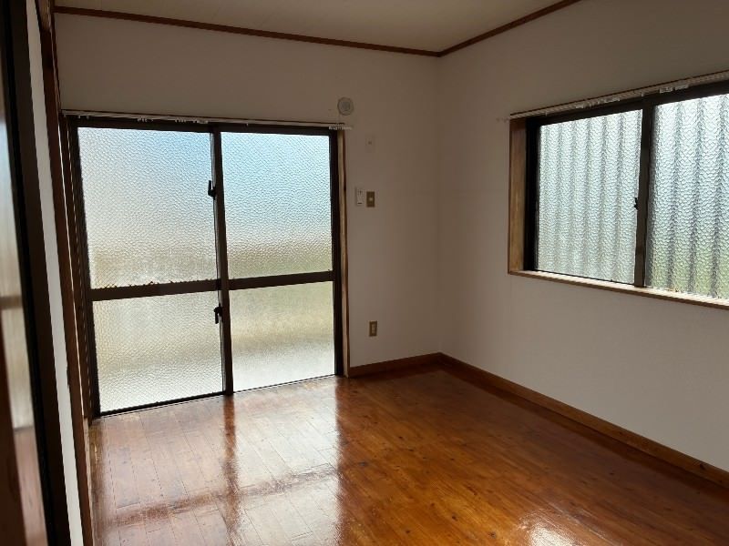 2DK Apartment for Rent in Ginowan City, Okinawa - Thumbnail 4