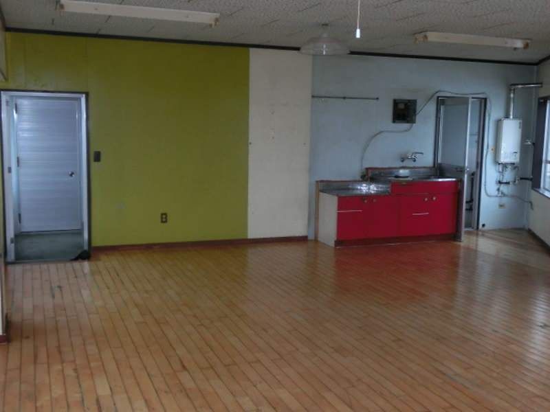 1R Apartment for Rent in Misato, Okinawa City - 38 sqm, 27,000 Yen - Thumbnail 2