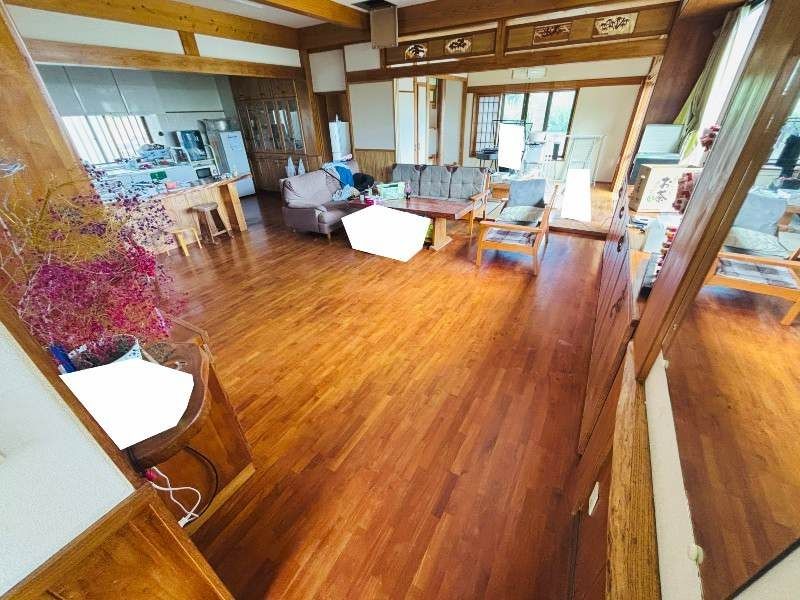 Spacious 3LDK House with Sea Views in Nago, Okinawa - Thumbnail 3