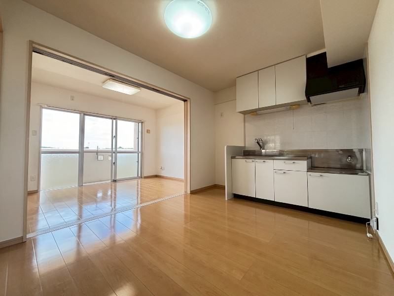 3DK Apartment for Rent in Yaese Town, Okinawa with Free Internet - Thumbnail 4