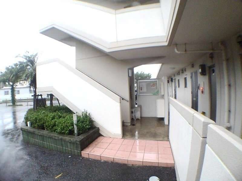 Modern 2LDK Apartment for Rent in Uruma, Okinawa - Thumbnail 4