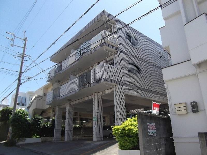 Sunrise Mansion Nesabu 2DK Rental Apartment in Tomigusuku, Okinawa - Thumbnail 3