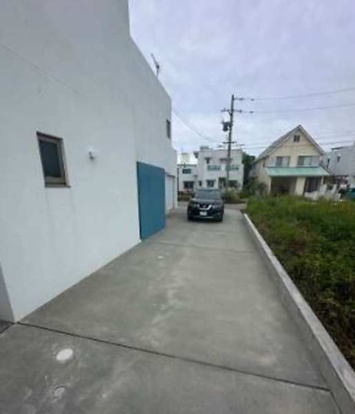 Modern 3LDK Reinforced Concrete House for Sale in Yomitan, Okinawa - Thumbnail 4