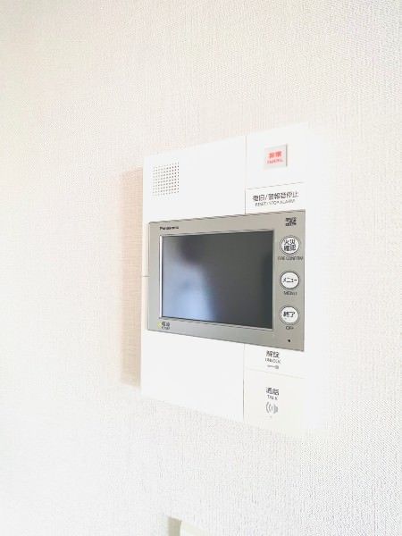 2LDK Apartment for Rent in Chatan, Okinawa with Ocean View - Thumbnail 4
