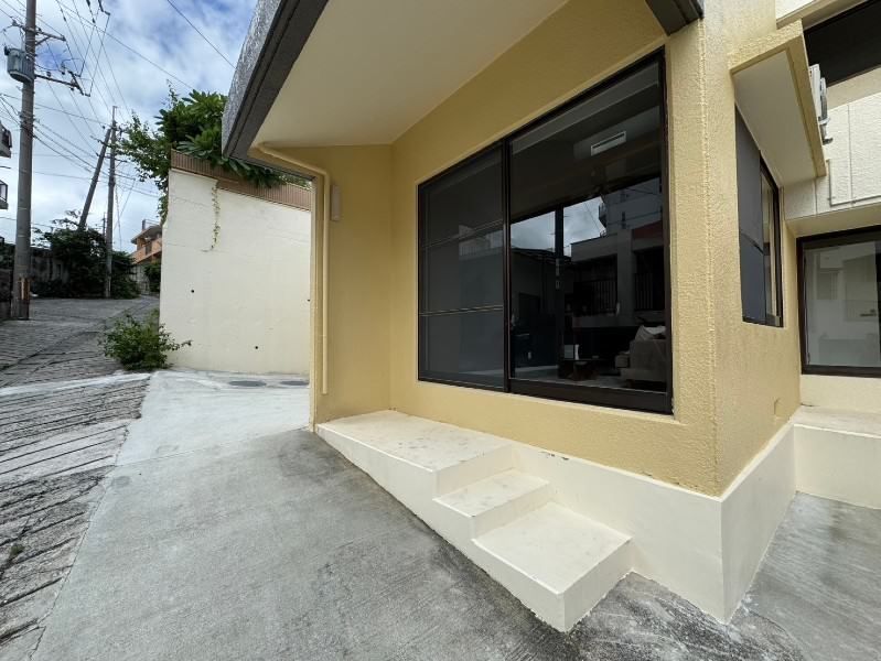 Renovated 4LDK house in Naha's Matsukawa district - Thumbnail 4