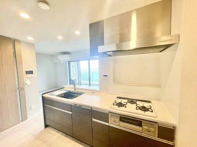 Ocean View 2LDK Apartment in Naha Akebono, Okinawa - Thumbnail 4