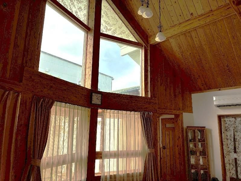 Wooden House with Natural Materials in Onna Village, Okinawa - Thumbnail 4