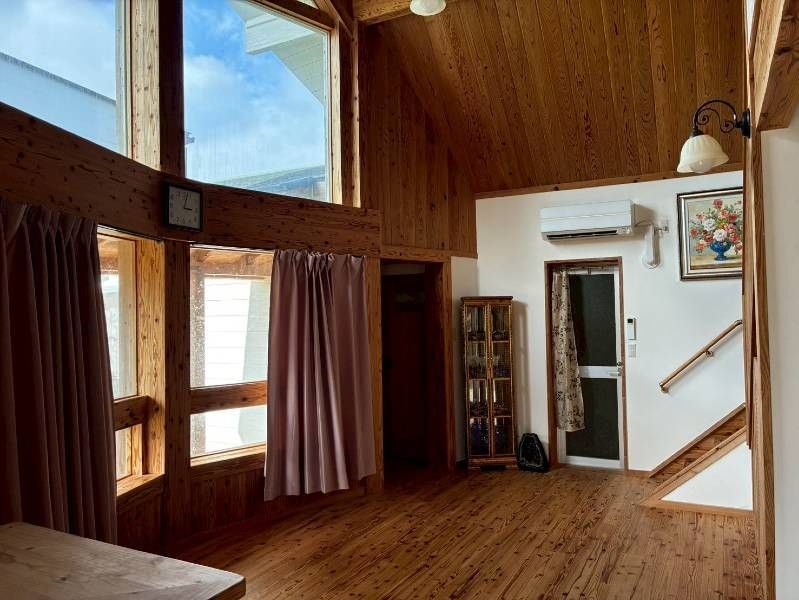 Wooden House with Natural Materials in Onna Village, Okinawa - Thumbnail 3