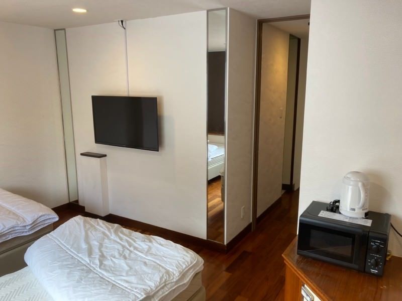 Weekly 1R Apartment in Okinawa City with Zero Initial Fees - Thumbnail 3
