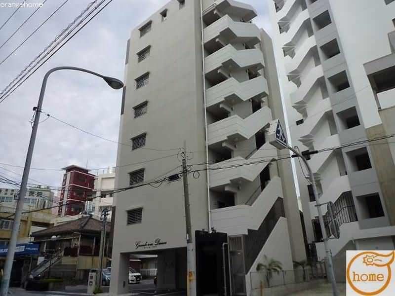 Modern 1LDK Apartment for Rent in Naha City, Okinawa - Thumbnail 4