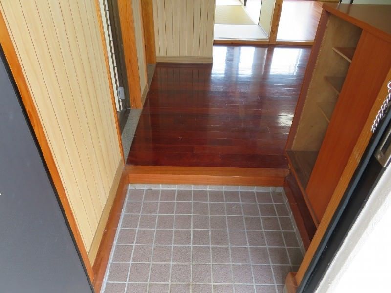 2DK Apartment for Rent in Tomigusuku, Okinawa | 43.2 sqm - Thumbnail 2