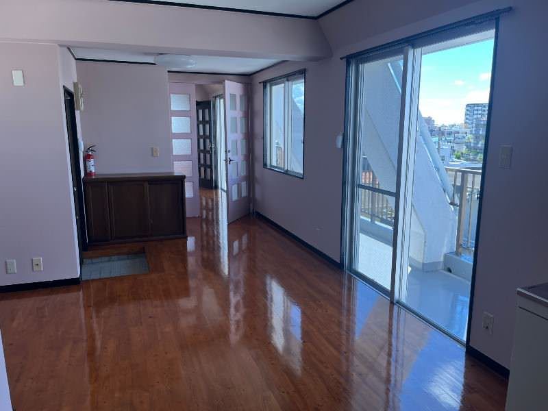 Urasoe Izu 4F Office with Views - Rent 70,000 JPY - Thumbnail 4