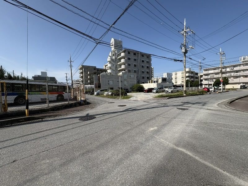 Rental Parking Lot in Mashiki, Ginowan City, Okinawa - Thumbnail 2
