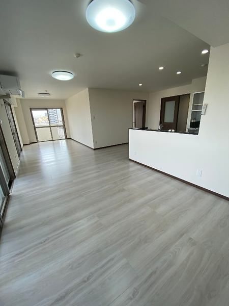 2LDK Condo in Okinawa City Miyazato | 2019 Build | 35M Yen - Thumbnail 4