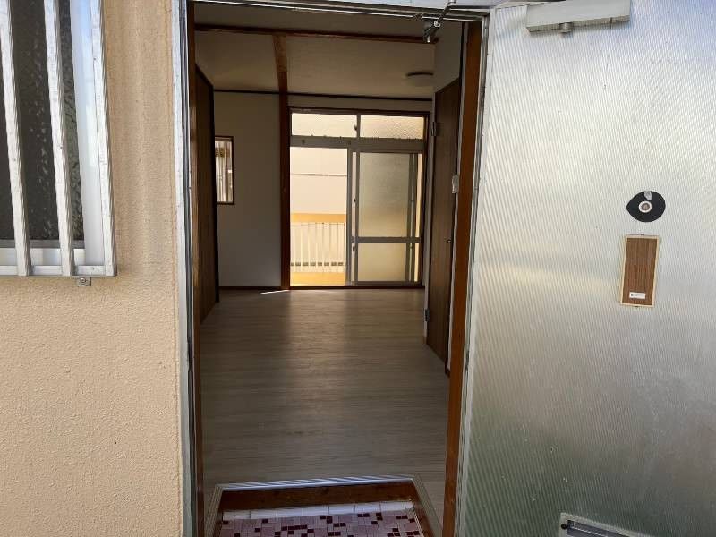 High-Ra Apartment: Refurbished 1R Rental in Itoman, Okinawa - Thumbnail 2