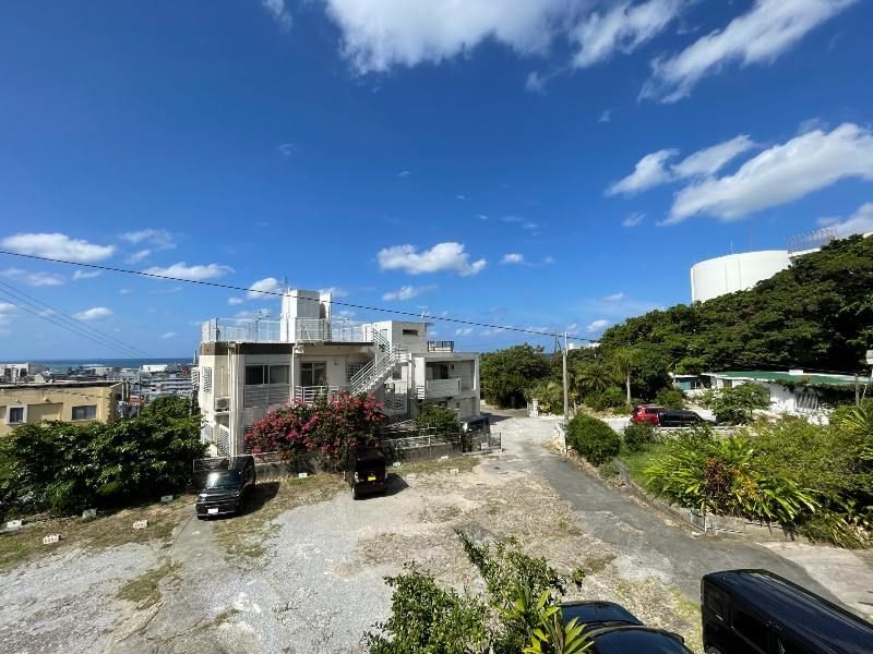 4LDK House with Sea View on 109 Tsubo Land in Ginowan, Okinawa - Thumbnail 2