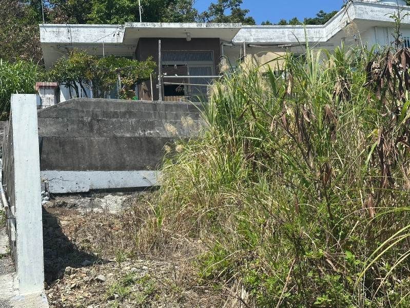 Corner Plot with Ocean View for Sale in Itoman, Okinawa - Thumbnail 4
