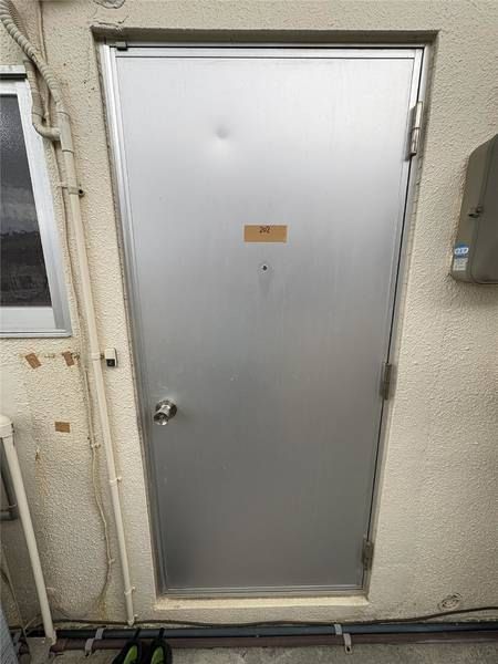 2DK Apartment for Rent in Kuwae, Chatan, Okinawa - Thumbnail 4