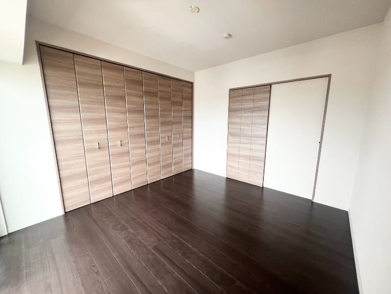 Lions Tomigusuku Sent Marks 12F 3LDK Apartment for Rent - Thumbnail 3