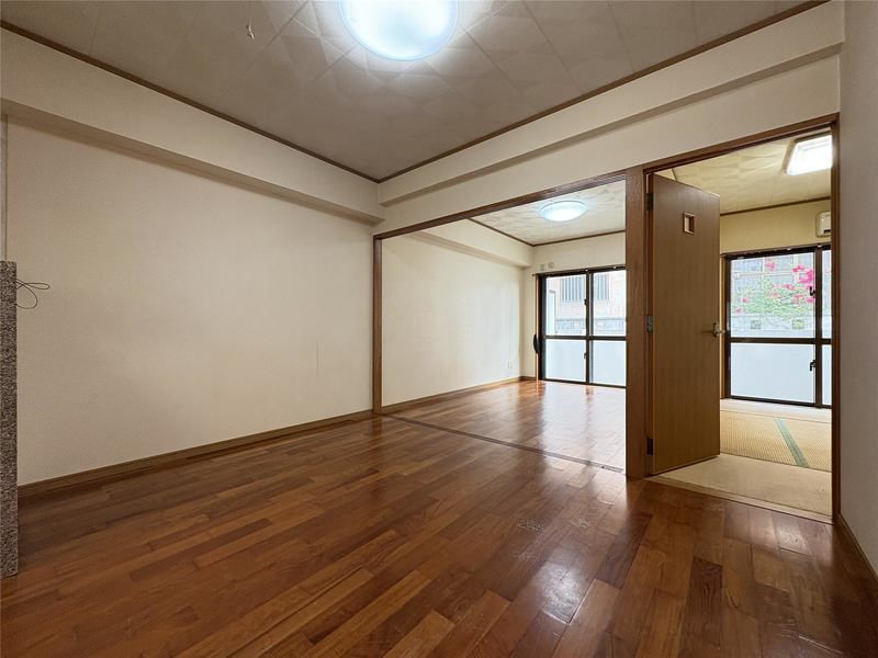 2DK Apartment for Rent in Miyazato, Okinawa City - Thumbnail 3