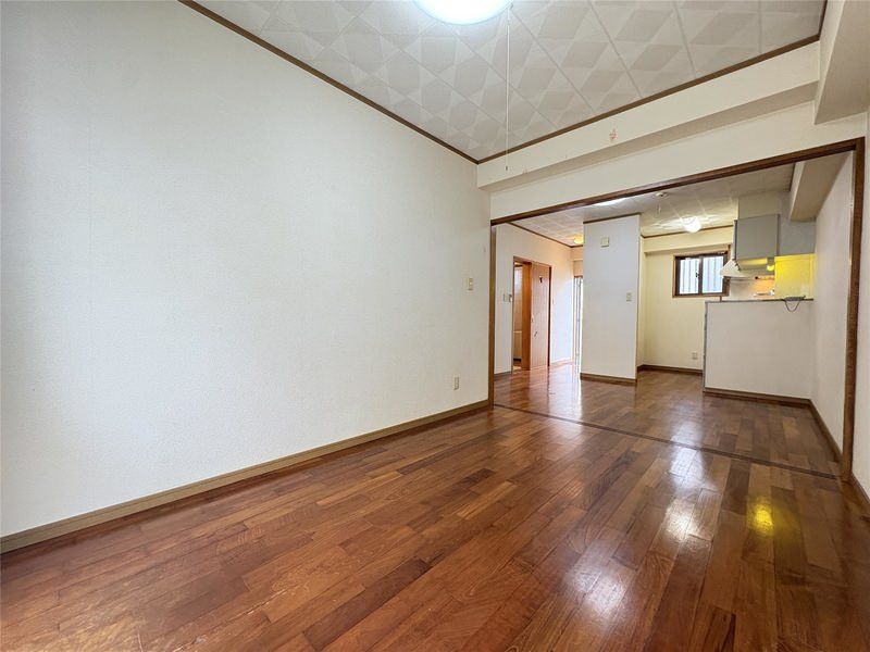 2DK Apartment for Rent in Miyazato, Okinawa City - Thumbnail 4