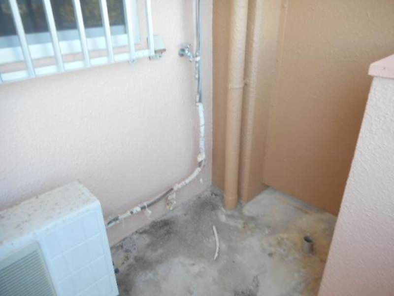 2DK Apartment for Rent in Ōzato, Okinawa City | 43,000 Yen - Thumbnail 2