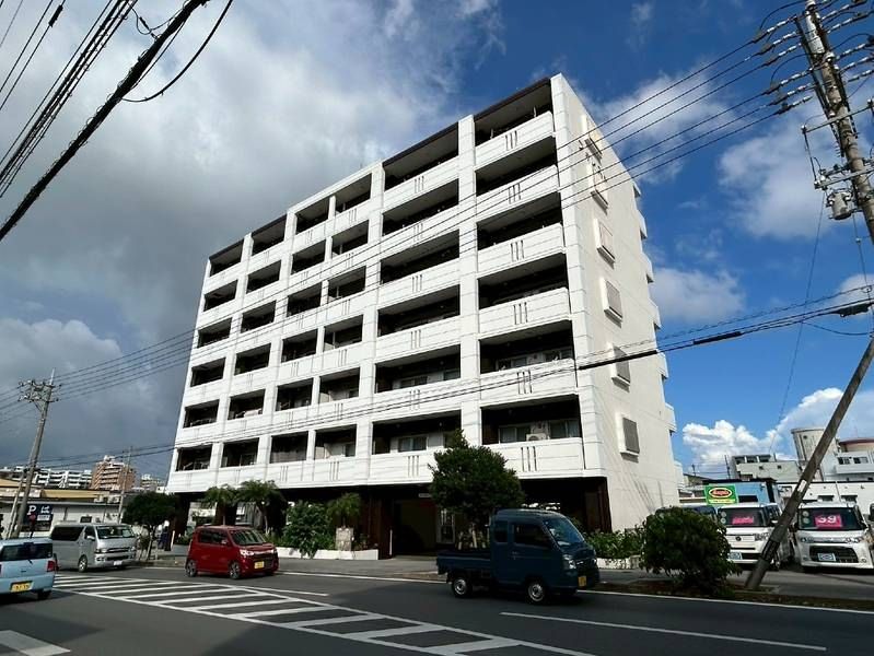 1LDK Apartment for Rent in Nakagusuku Village, Okinawa - Thumbnail 2