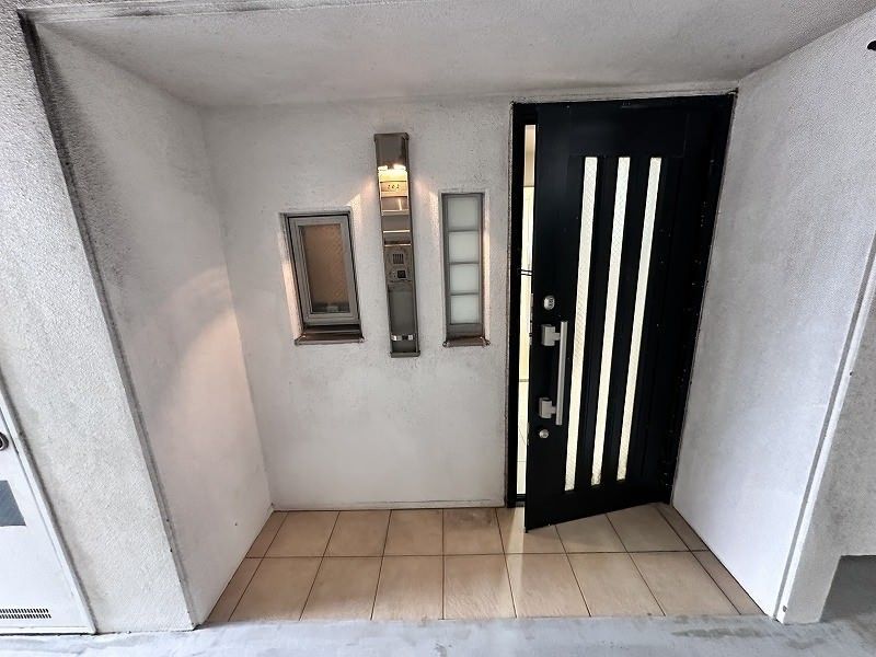 2LDK Apartment for Rent in Tomigusuku, Okinawa - 61.6 sqm - Thumbnail 4