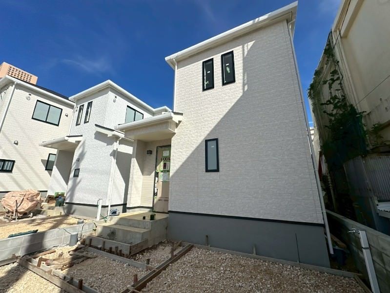 New 4LDK House for Sale in Yomitan, Okinawa - 92.33 sqm - Thumbnail 2