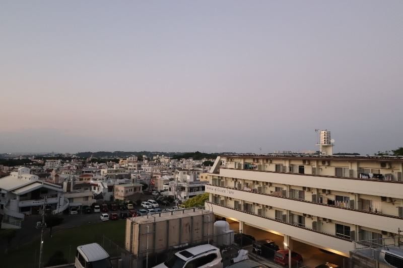 Renovated 2LDK Apartment in Ginowan with Panoramic Views - Thumbnail 3