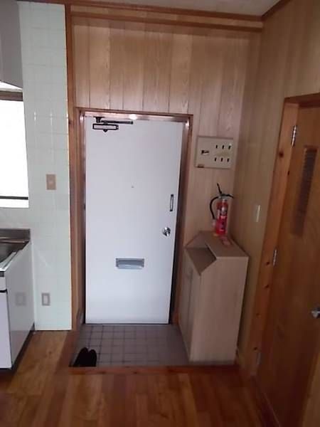 2DK Apartment for Rent in Ginowan City, Okinawa - Thumbnail 4