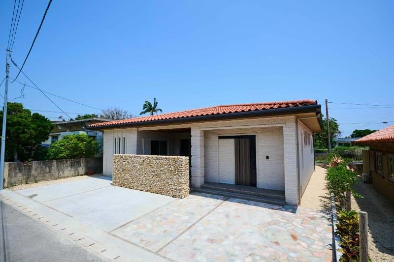 New Brick House in Ishigaki's Shiraho - 2018 Good Design Award - Thumbnail 2