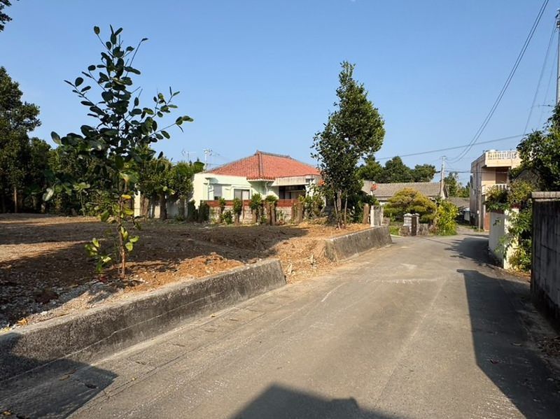 Land for Sale in Imadomari, Nakijin Village, Okinawa - 351.43 sqm - Image 1
