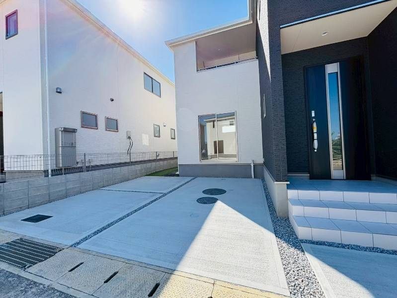 New 2025 3LDK House in Uruma City, Okinawa with Walk-in Closet - Thumbnail 2