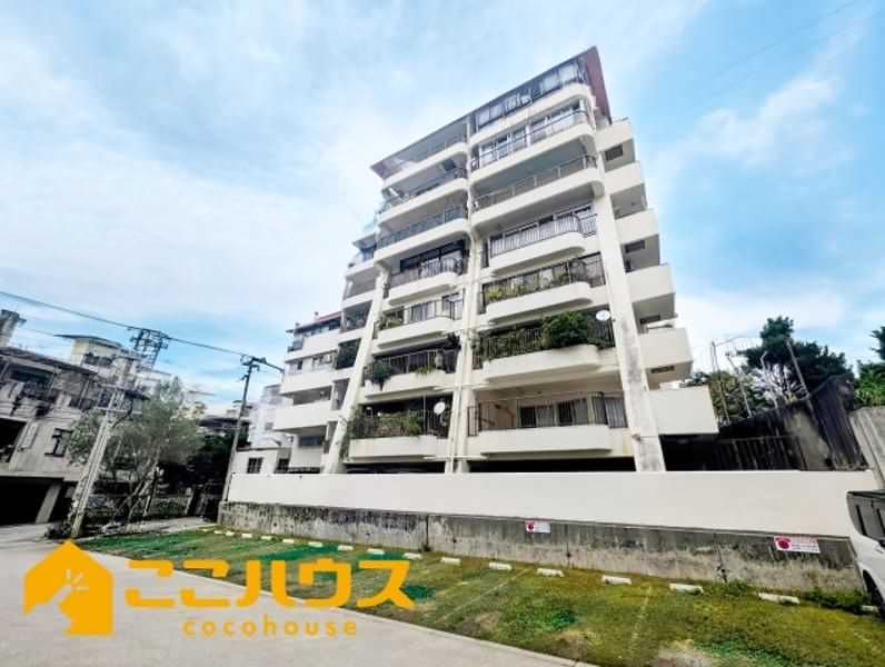 2LDK Condominium for Sale in Asato, Naha City, Okinawa - Thumbnail 2