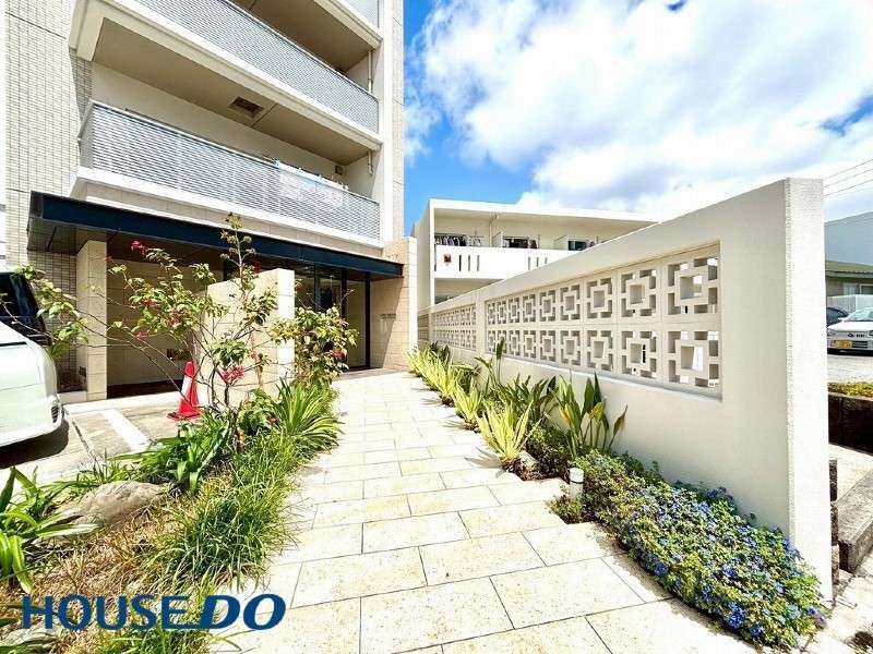 Lions Ginowan Grand Terrace 3LDK Apartment for Rent in Okinawa - Thumbnail 3