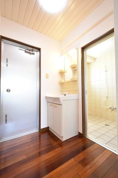 Doer K 2DK Apartment for Rent in Nakamine, Uruma City - Thumbnail 3