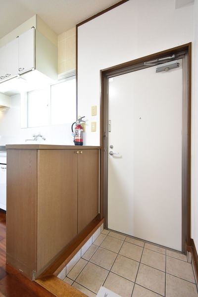 Doer K 2DK Apartment for Rent in Nakamine, Uruma City - Thumbnail 4