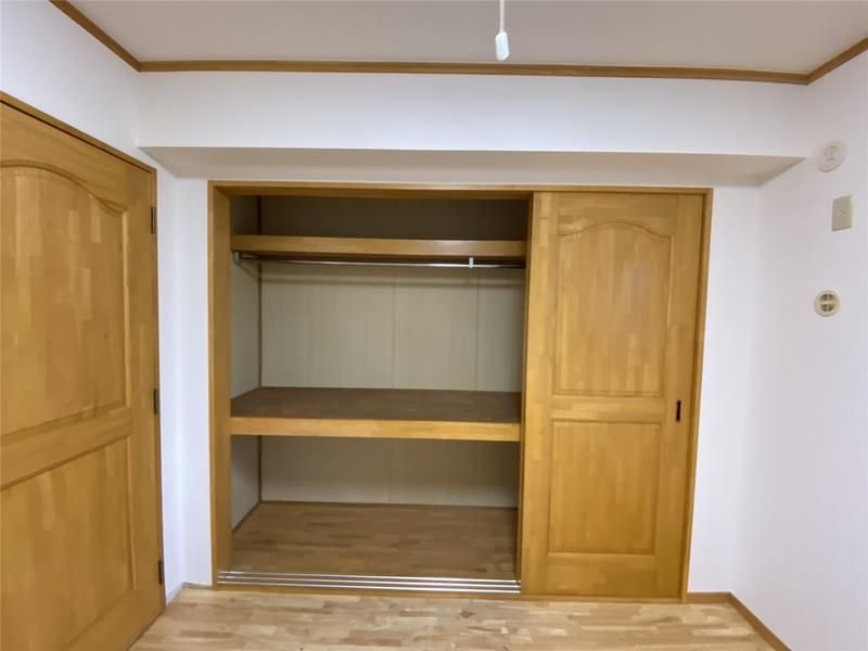 La Provence 2DK Apartment for Rent in Yomitan, Okinawa - Thumbnail 3