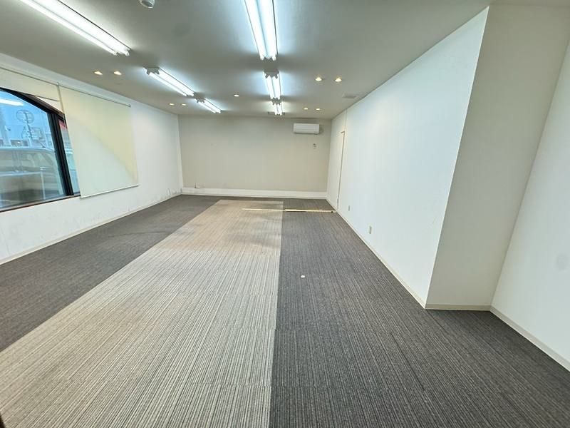 Jasper Urasoe Office for Rent in Makiminato, Okinawa - Thumbnail 4