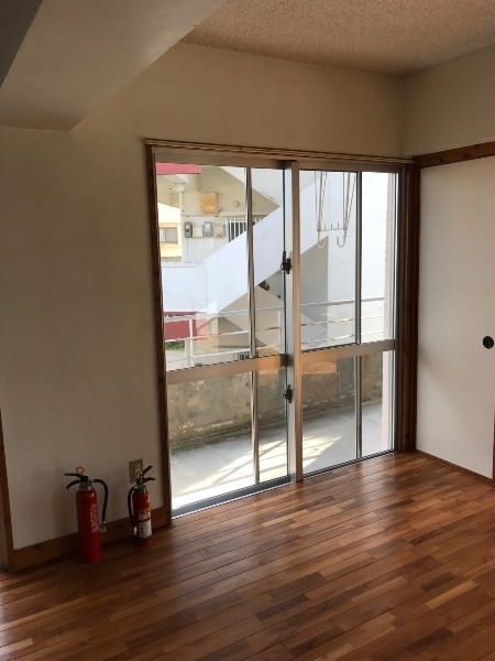2LDK Apartment for Rent in Okinawa City, Ageta - Thumbnail 3
