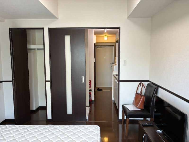 1K Apartment for Rent in Naha, Okinawa - Modern & Near Bus Stop - Thumbnail 4
