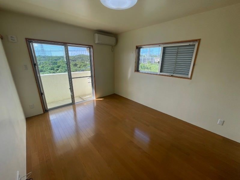Fortress Ikehara 1R Apartment for Rent in Okinawa City - Thumbnail 3