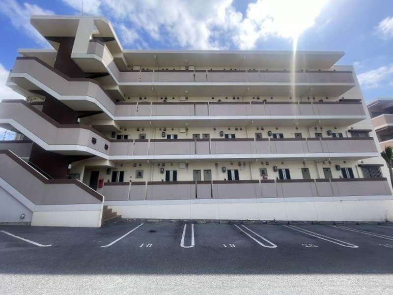 Claire Labelle Chinka 105: 1LDK Apartment for Rent in Okinawa City - Thumbnail 4