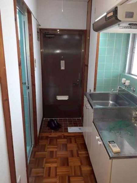 1K Apartment for Rent in Nagata, Naha - 30,000 Yen - Thumbnail 2