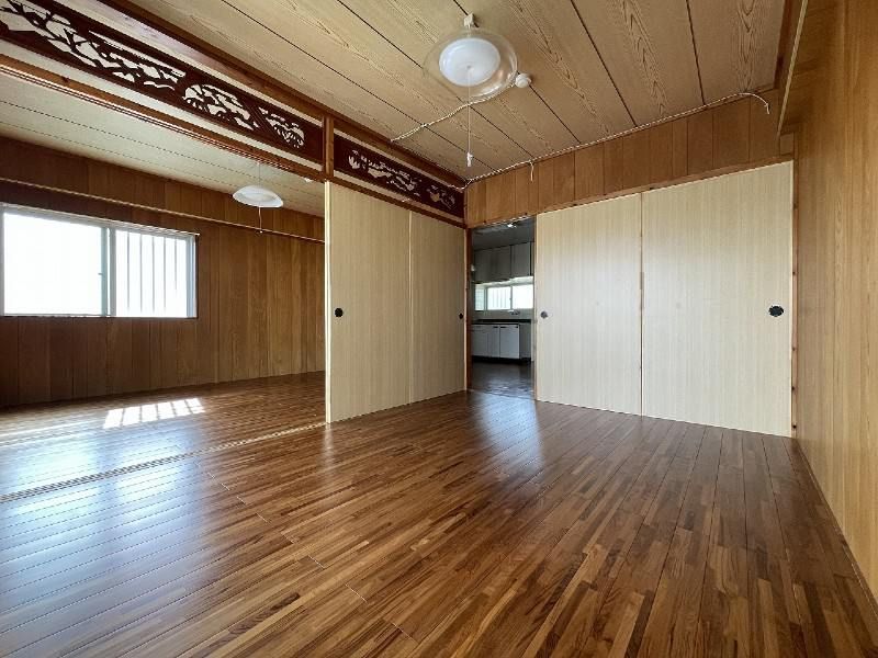 2DK Apartment for Rent in Tomigusuku, Okinawa - 45,000 Yen - Thumbnail 3